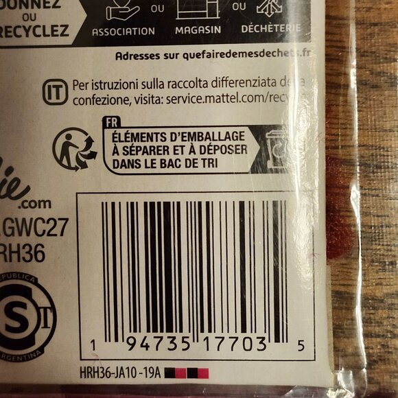 PRETTY BARBIE Fashion Dress Heats with Frill and High Heels BNIP - Picture 5 of 5